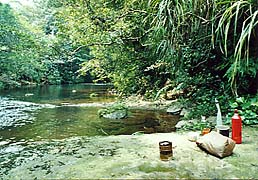 ���\���c�f/�r���̑�Ń����`