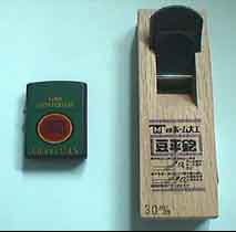 �~�j�J���i